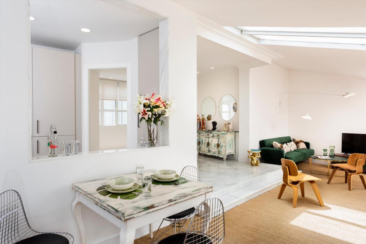Monkeys Apartments Luxury Penthouse Cathedral & Terrace Sevilla Buitenkant foto